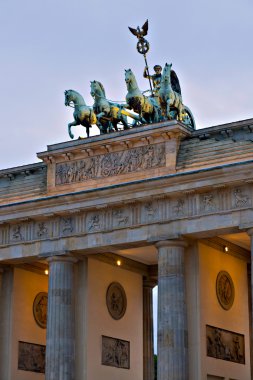 BrANDENBURG GATE