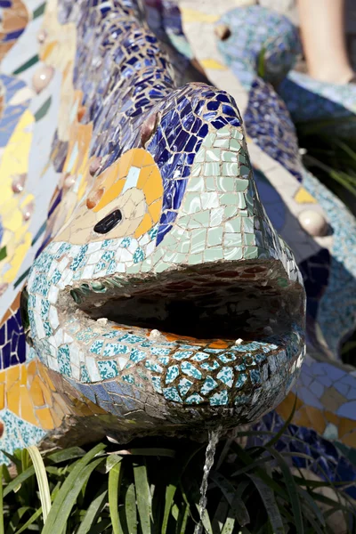 Lizard sculpture at Parc Guell — Stock Photo, Image