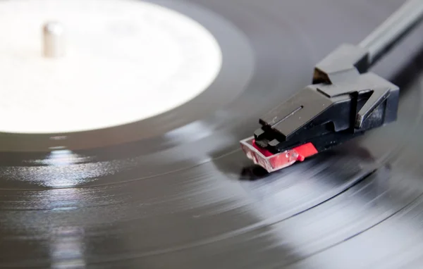Vinyl záznam předení na gramofonu — Stock fotografie
