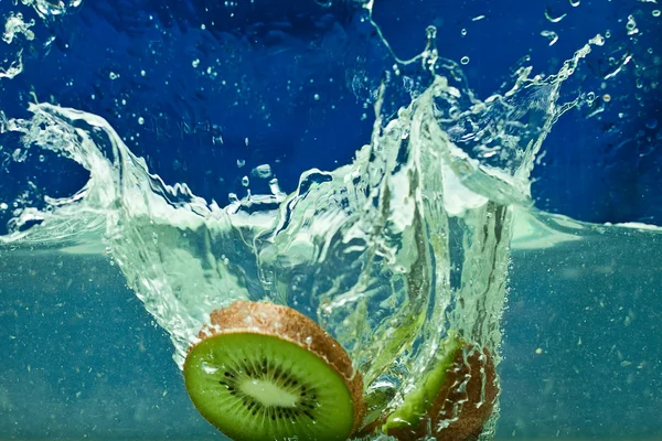 stock image Fresh fruit kiwi in water