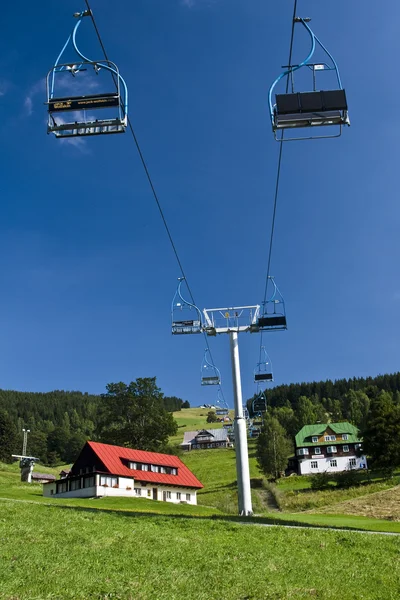 Sedačková lanovka, Panorama Krkonoš hory národní Park Česká republika — Stock fotografie