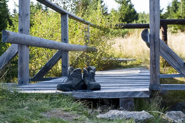 Turista cipő footbridge — Stock Fotó