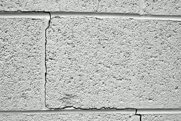 Трещина в бетоне — стоковое фото