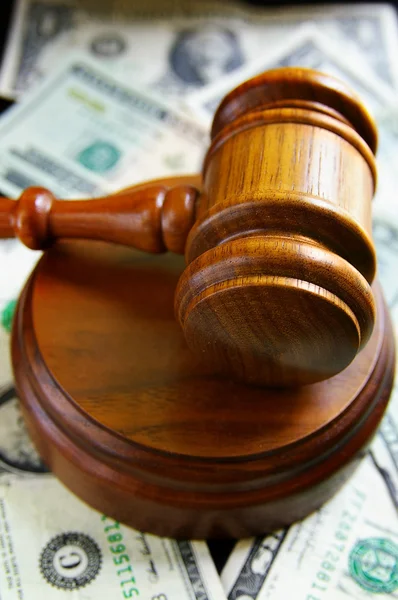 Court gavel and money — Stock Photo, Image