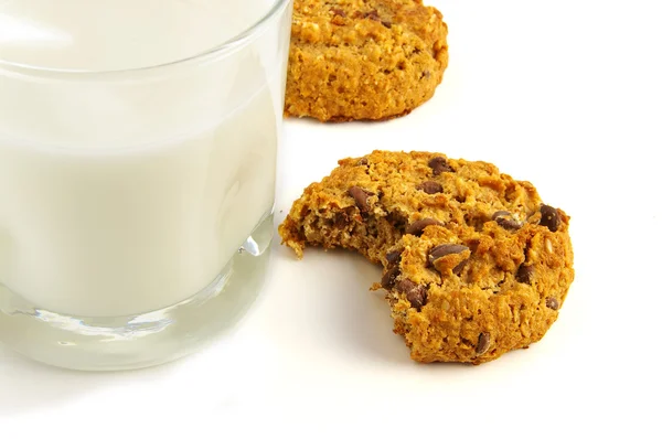 Stock image Chocolate chip cookie closeup on white