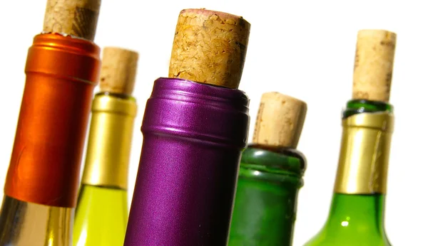Färgglada vinflaskor — Stockfoto