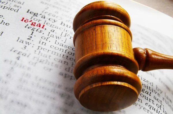 Gavel and dictionary — Stock Photo, Image