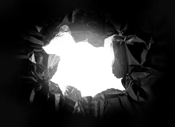 引き裂かれた穴 — ストック写真