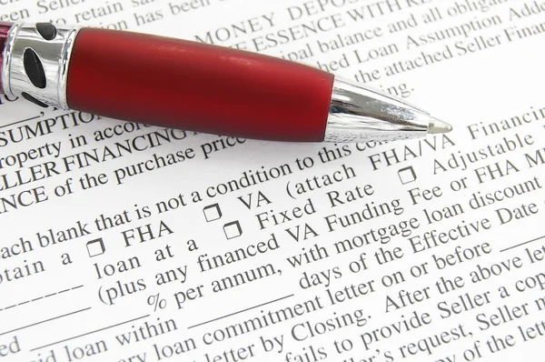 Aplicação de hipoteca e caneta — Fotografia de Stock