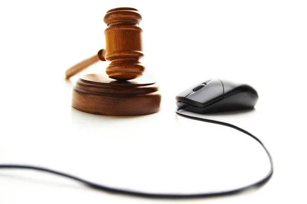 Mouse and gavel — Stock Photo, Image