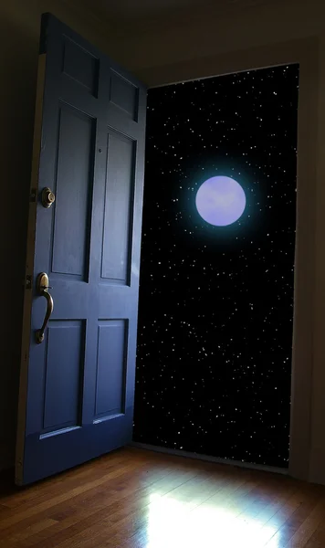 Door opening to the moon — Stock Photo, Image