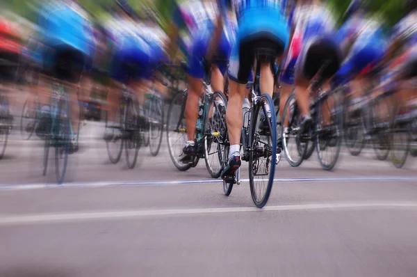 Велосипед гонщиків — стокове фото