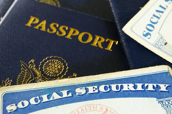 Sociale zekerheid cards en paspoorten — Stockfoto