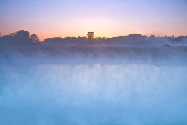 Misty floden — Stockfoto