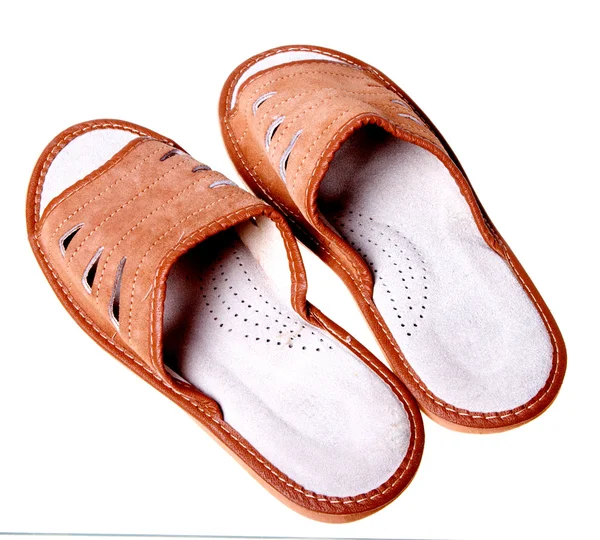 Pantofole scamosciate isolate su sfondo bianco . — Foto Stock
