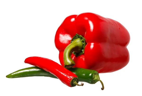 Verse zoete peper en Chili peper geïsoleerd op witte pagina — Stockfoto