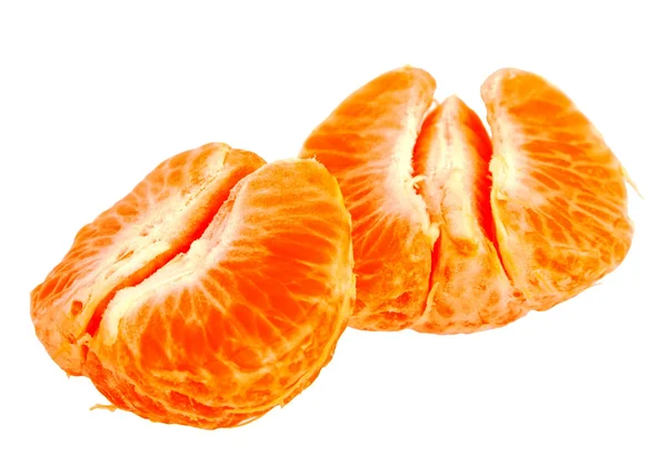 Naranja mandarina fresca aislada sobre un fondo blanco . —  Fotos de Stock