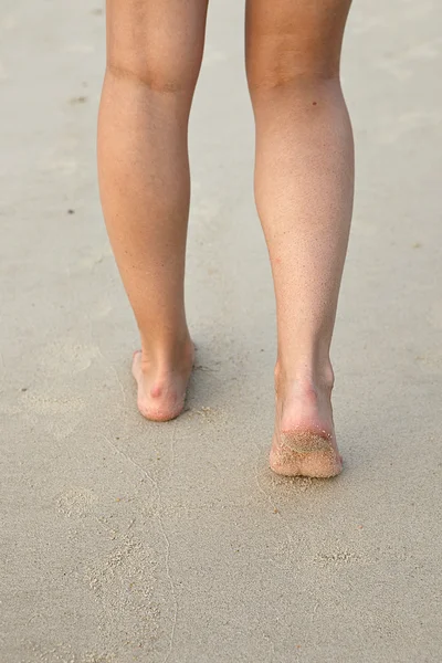 여자의 맨발 다리 — 스톡 사진