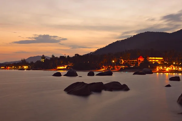 stock image Rocky coast of Lamai beach after dark