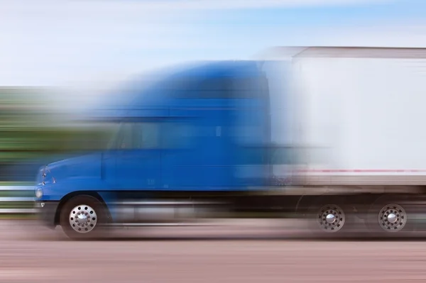Truck moving — Stock Photo, Image