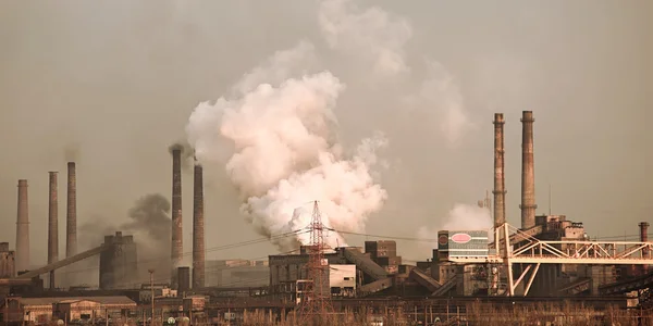 Панорама металлургического завода — стоковое фото