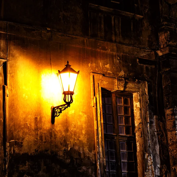 Old fashioned street light — Stock Photo, Image