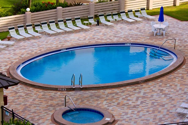 Luxury resort swimmingpool — Stockfoto