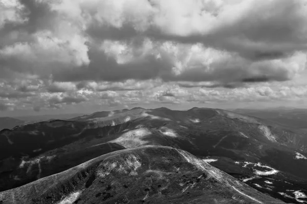 Monochrome image of mountain valley — Stock Photo, Image