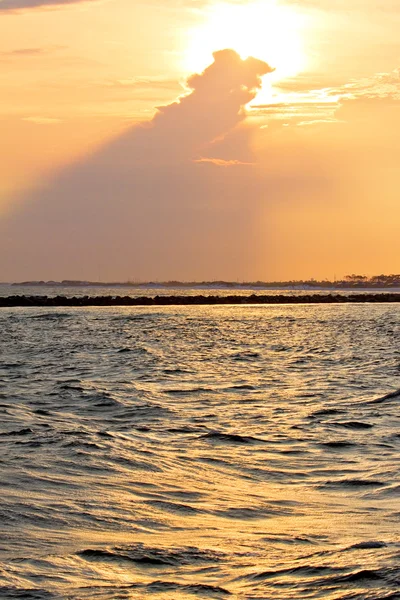 海洋和日落背景 — 图库照片