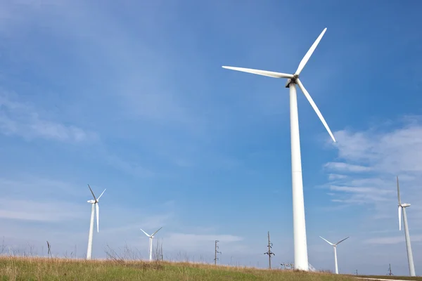 Rüzgar enerji türbini güç istasyonu — Stok fotoğraf