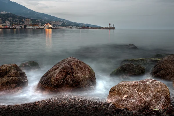 Чорноморська берегова лінія перед Стремом — стокове фото