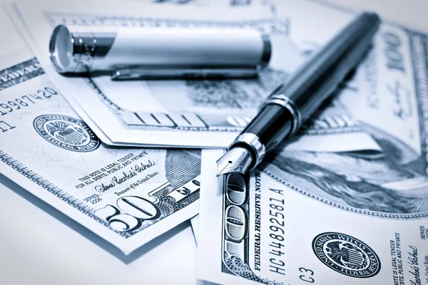 Pen and dollars — Stock Photo, Image