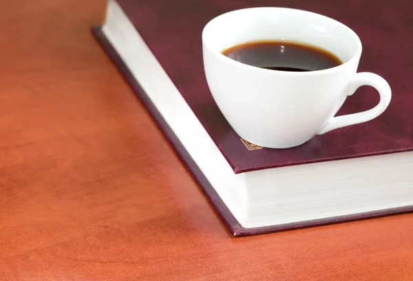Café e livro — Fotografia de Stock
