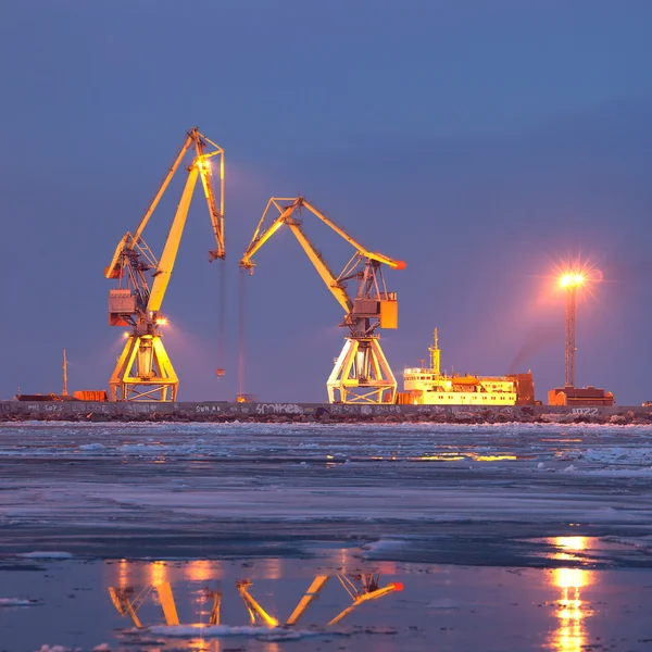 Industrial sea port — Stock Photo, Image