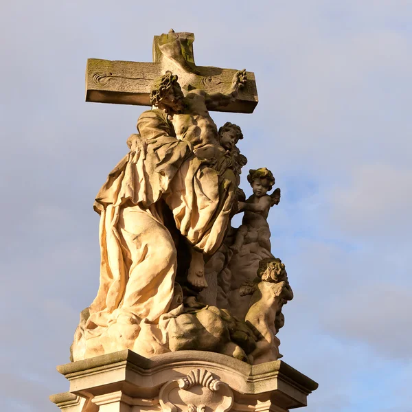 Standbeeld van Jezus Christus gekruisigd — Stockfoto