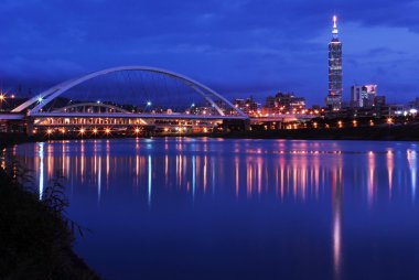 Gece sahnelerinde taipei City