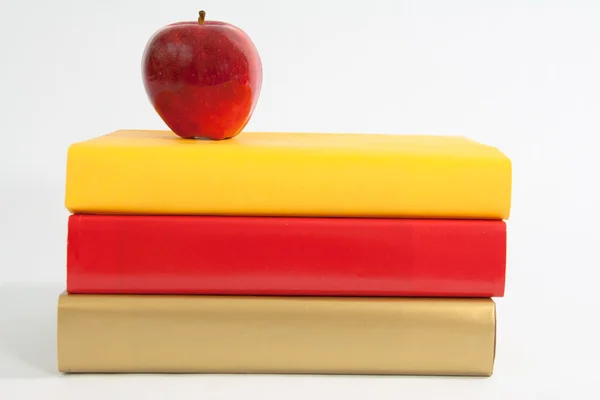Red Apple with Books in a Stack — Stock Photo, Image