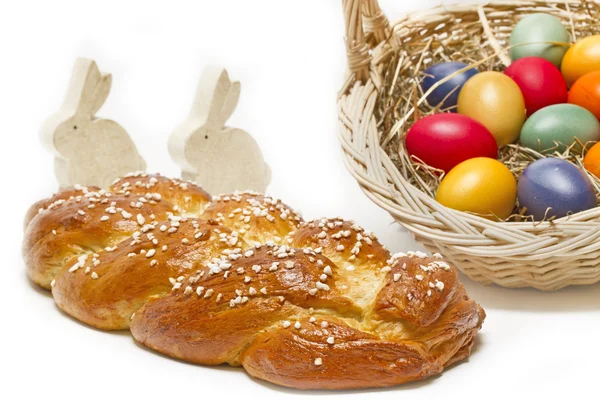 Home made sweet braided bread with easter bunnies — Stock Photo, Image