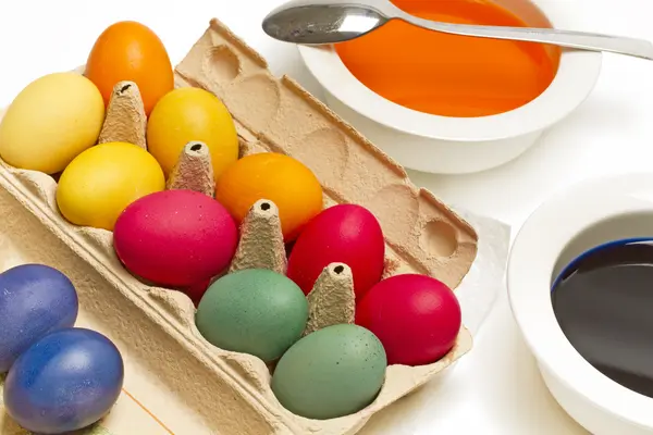 Paskalya yumurtaları boyamak — Stok fotoğraf