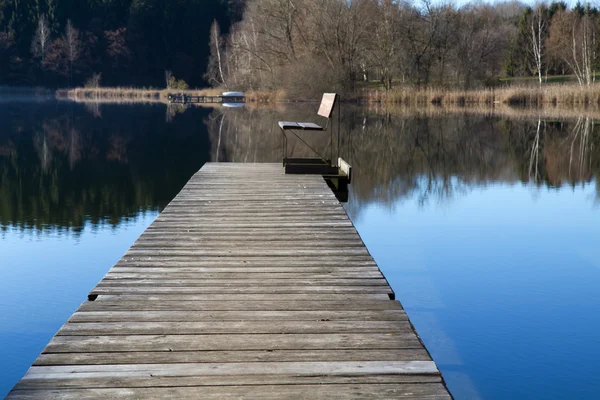 Причал на озере в Баварии, Германия — стоковое фото