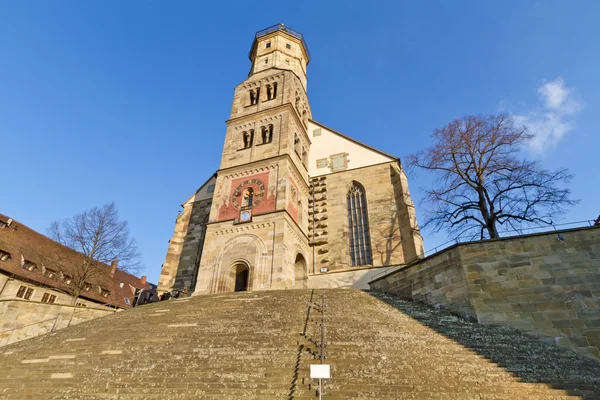 Iglesia "Michaelskirche" en la ciudad de Schwaebisch Hall — Foto de Stock