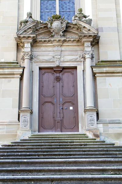 Ingang in st. nikolaus kerk (comburg), Duitsland — Stockfoto
