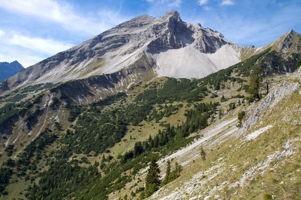 Senderismo en los Alpes Bávaros, Alemania — Foto de Stock