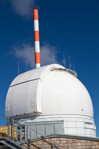Observatoriet på en bergstopp, Bayern — Stockfoto