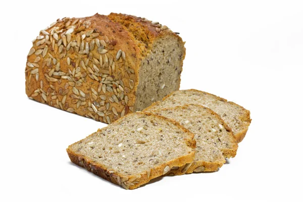 Буханка свежего хлеба с семечками подсолнечника — стоковое фото