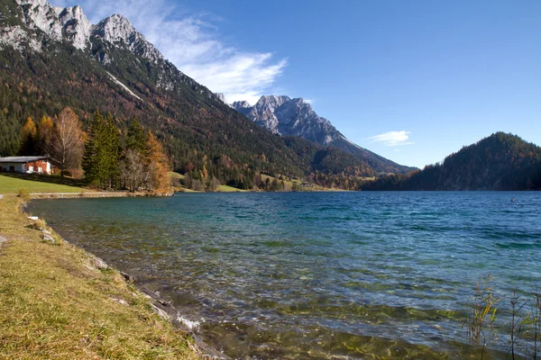 Jesień nad jeziorem hinterstein w Tyrolu, austria — Zdjęcie stockowe