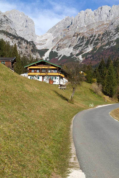 Farmhouse at “Zahmer Kaiser” mountains in Tyrol, Austria — Stock Photo, Image