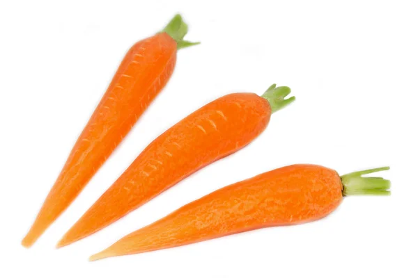 Очищенная и вареная морковь на белом фоне — стоковое фото