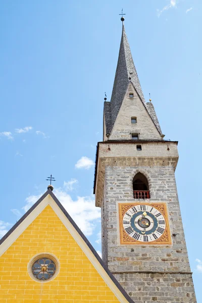 在南蒂罗尔，意大利历史教堂的尖顶 — 图库照片