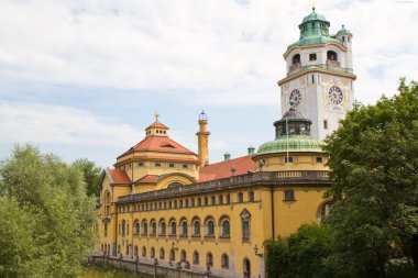 Tarihi Kapalı Yüzme Havuzu. Mueller? sches Volksbad? Münih, Almanya